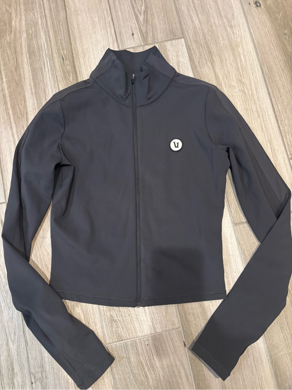 NWOT vuori full zip